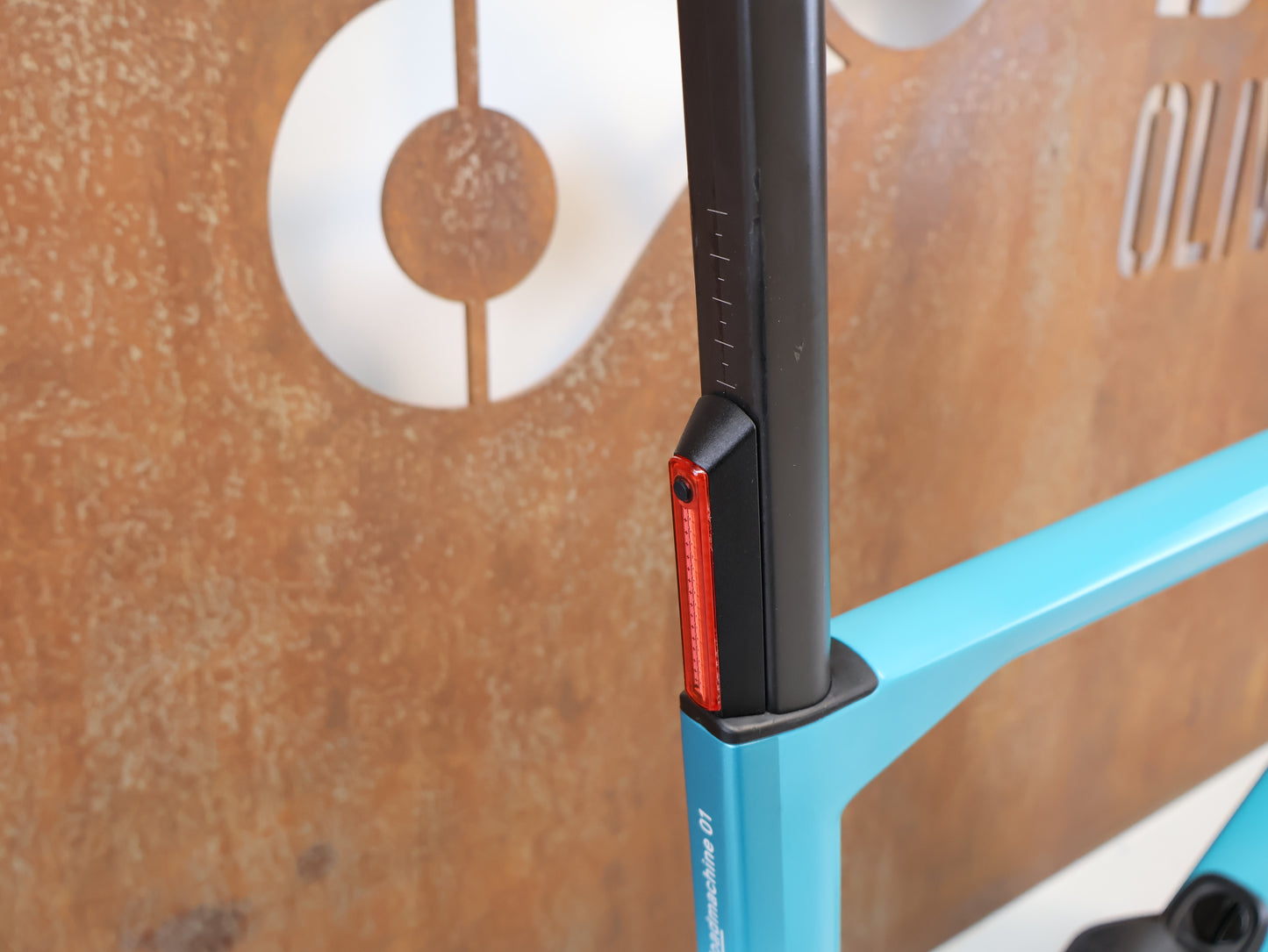 BMC ROADMACHINE 01 TWO FRAMESET / GRÖßE 58 / TURQUOISE WHITE / MJ 2024 / CARBON