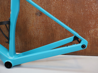 BMC ROADMACHINE 01 TWO FRAMESET / GRÖßE 58 / TURQUOISE WHITE / MJ 2024 / CARBON