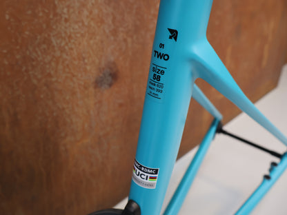 BMC ROADMACHINE 01 TWO FRAMESET / GRÖßE 58 / TURQUOISE WHITE / MJ 2024 / CARBON
