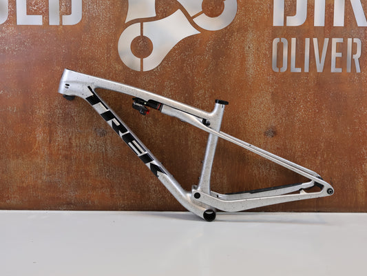 TREK SUPERCALIBER SLR RAHMEN / GRÖßE M / ARGENT DRIZZLE / ISOSTRUT FLIGHT ATTENDANT