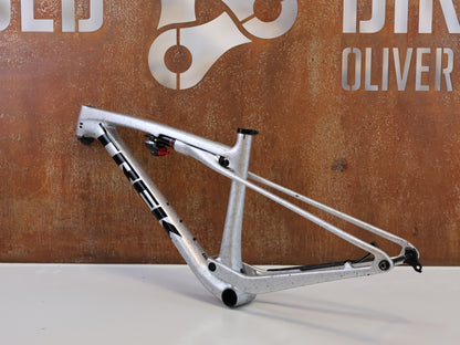 TREK SUPERCALIBER SLR FRAME / SIZE M / ARGENT DRIZZLE / ISOSTRUT FLIGHT ATTENDANT