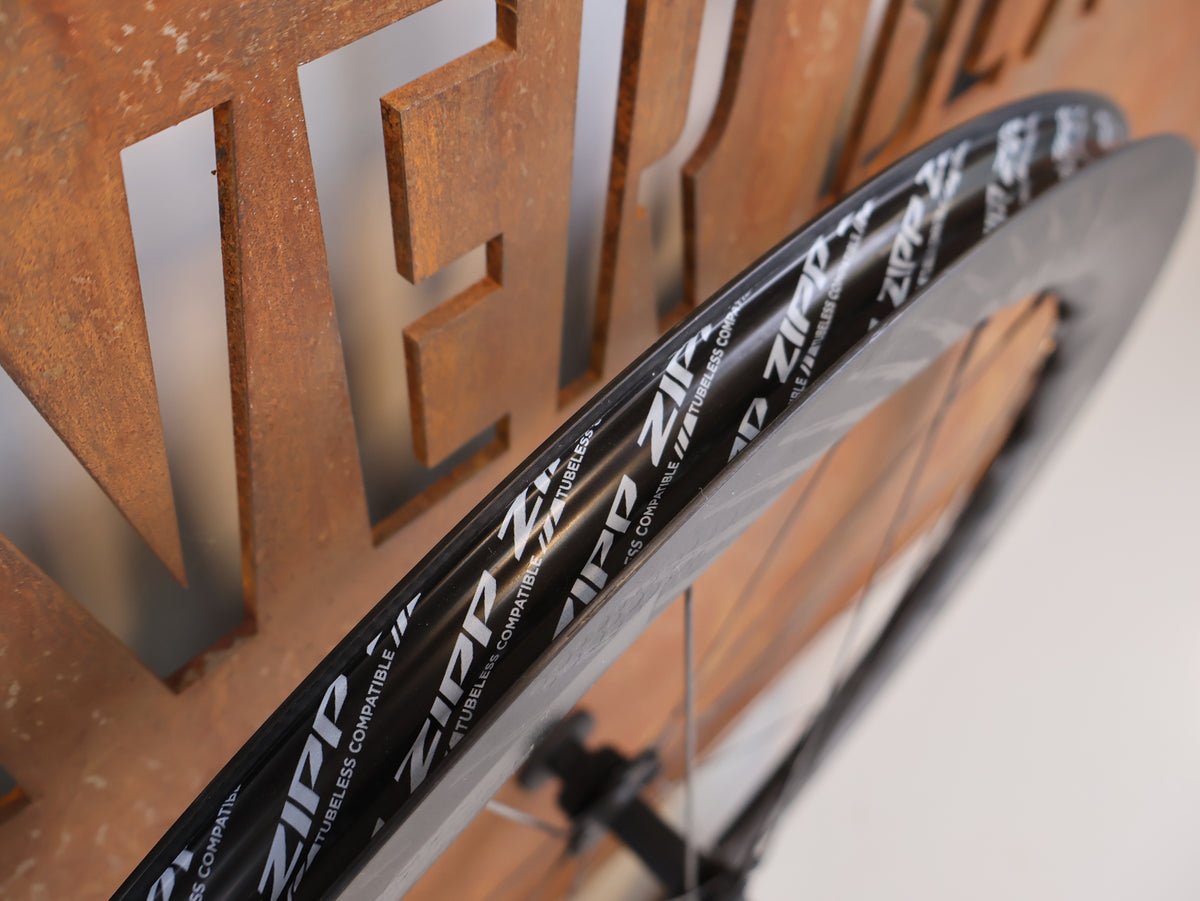 ZIPP 454 NSW TUBELESS CARBON LAUFRADSATZ DISC SRAM XDR 1447G