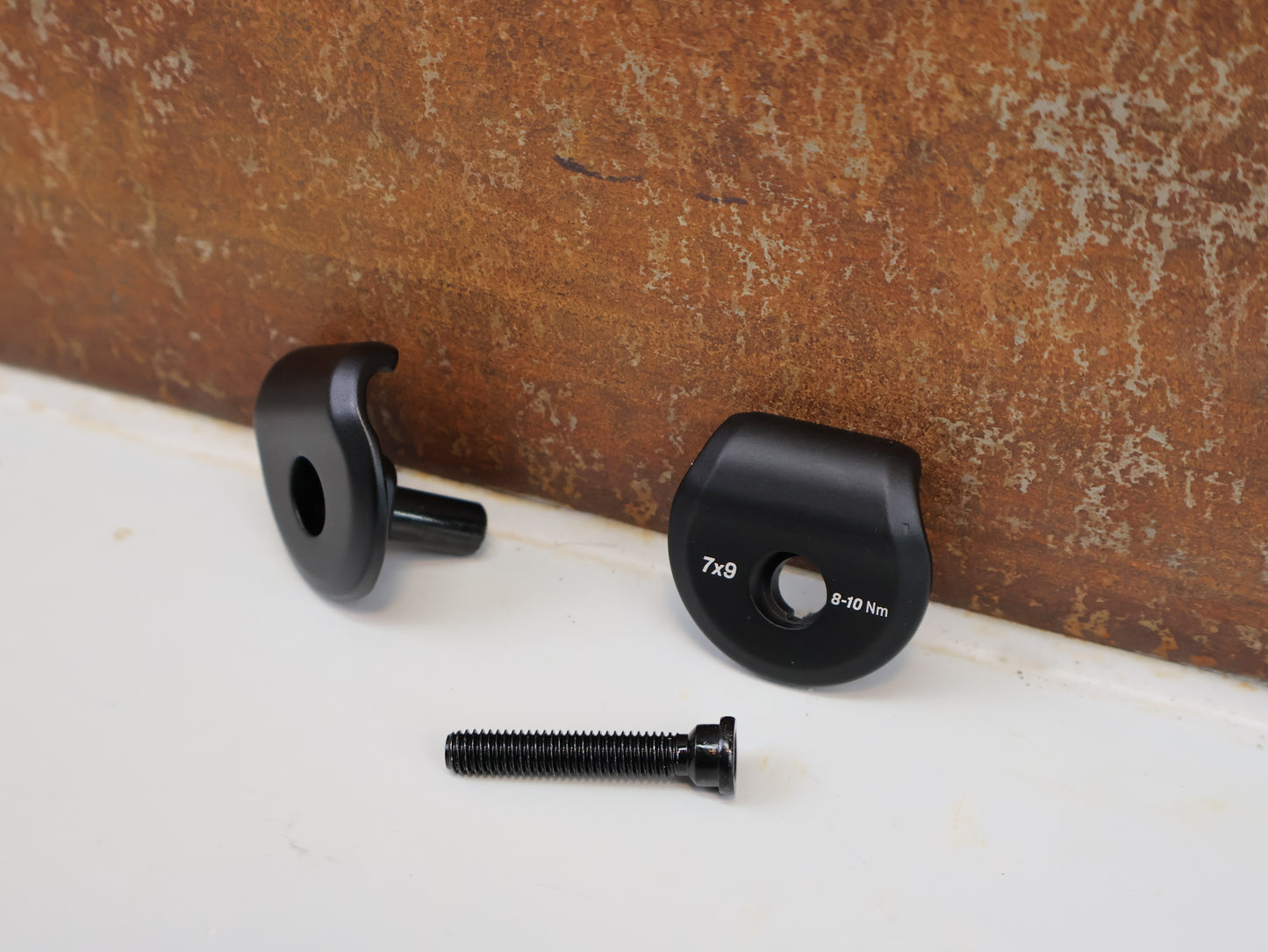 TREK 2-BOLT SEATPOST CLAMPS 7X9 MM / FOR CARBON RAILS / MADONE DOMANE / W5256105