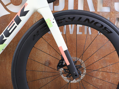 TREK DOMANE SL 7 GEN 5 ERA WHITE / S / 7.99KG