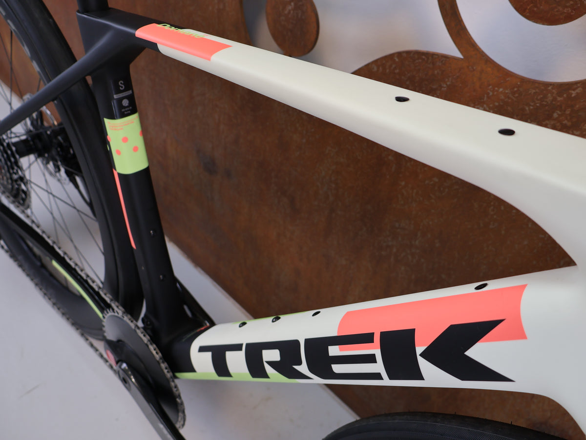 TREK DOMANE SL 7 GEN 5 ERA WHITE / S / 7.99KG
