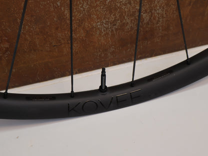 BONTRAGER KOVEE RSL 30 TLR BOOST / 29" CARBON WHEELSET / DT SWISS 240S / SRAM XD