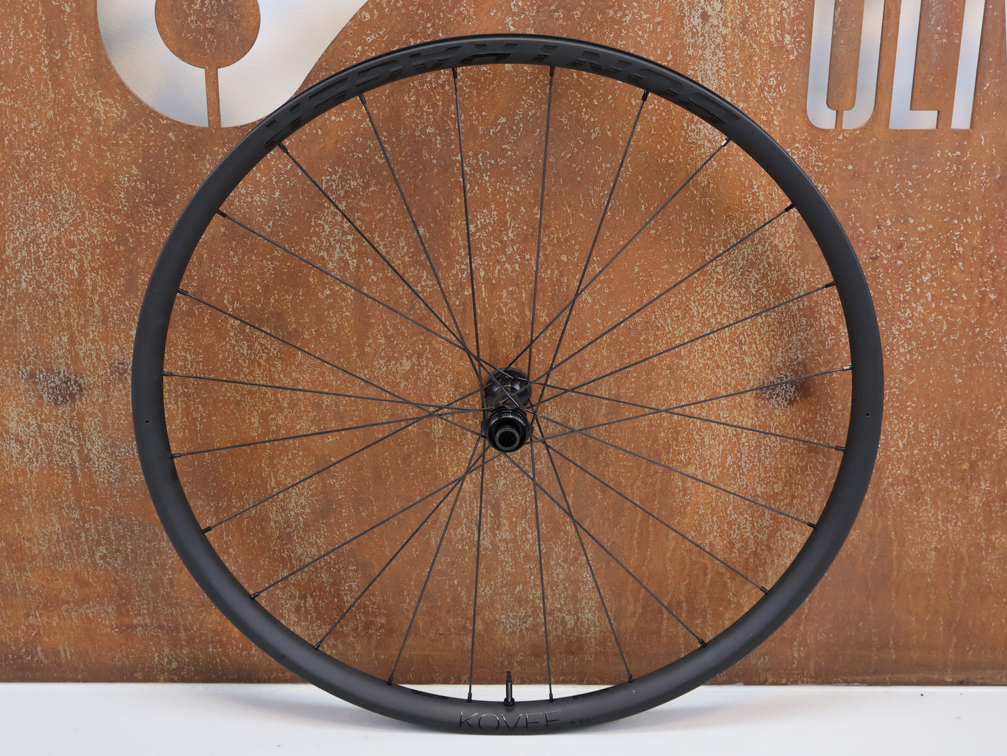 BONTRAGER KOVEE RSL 30 TLR BOOST / 29" CARBON WHEELSET / DT SWISS 240S / SRAM XD