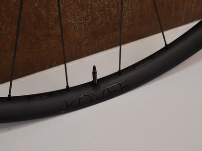 BONTRAGER KOVEE RSL 30 TLR BOOST / 29" CARBON WHEELSET / DT SWISS 240S / SRAM XD