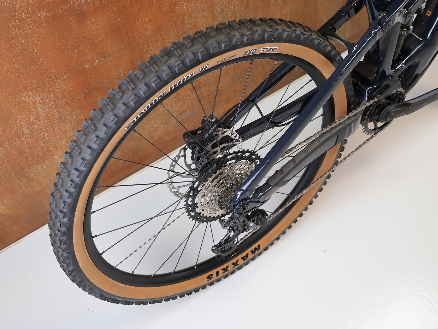 TREK FUEL EXe E-MTB 29 ZOLL / GRÖßE M / TQ HPR50 / NAUTICAL NAVY