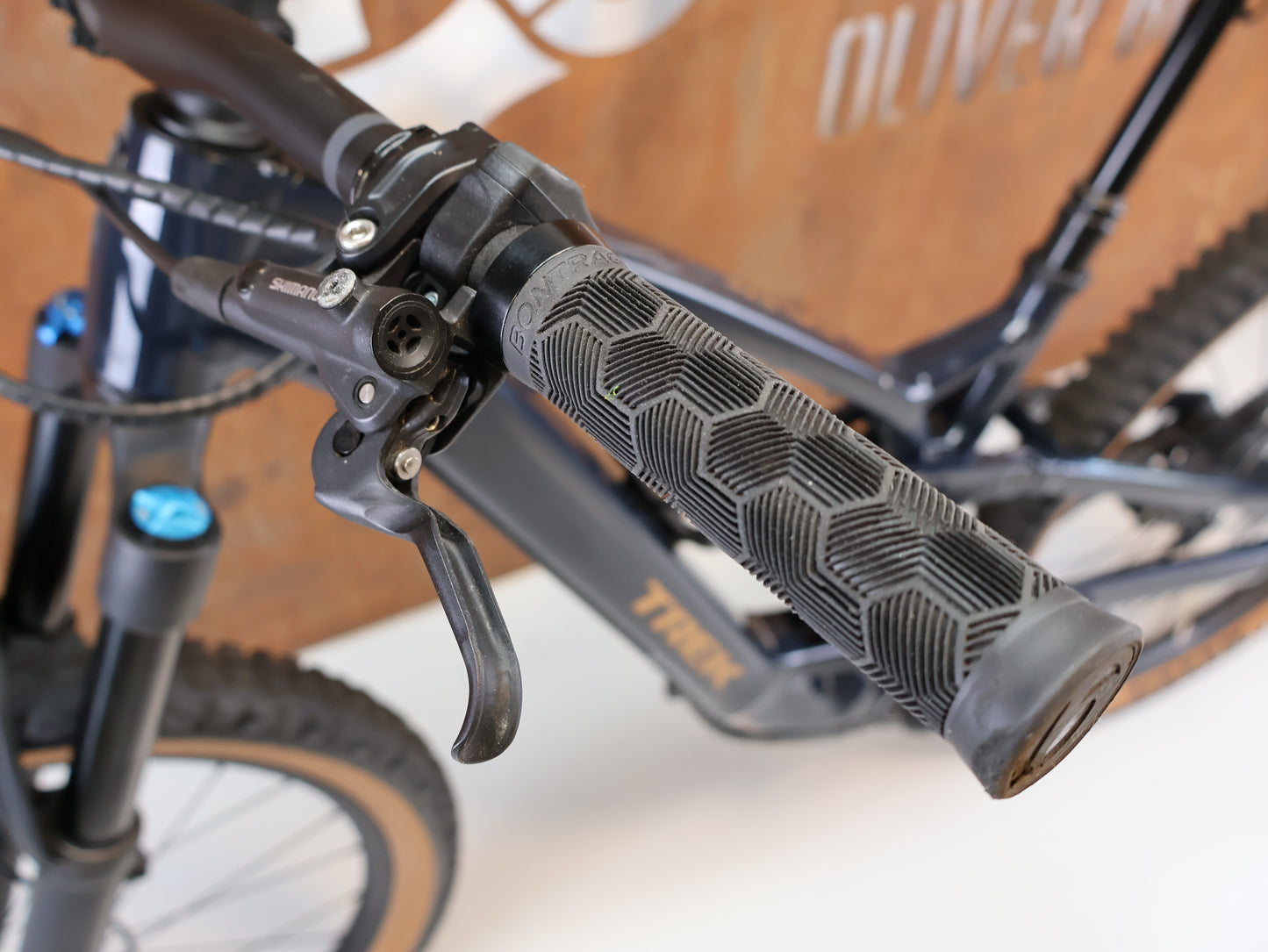 TREK FUEL EXe E-MTB 29 ZOLL / GRÖßE M / TQ HPR50 / NAUTICAL NAVY