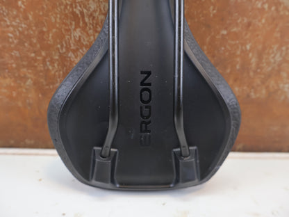 ERGON SR ALLROAD CORE COMP MEN SATTEL GRÖSSE M/L BLACK/GREY
