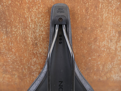 ERGON SR ALLROAD CORE COMP MEN SATTEL GRÖSSE M/L BLACK/GREY