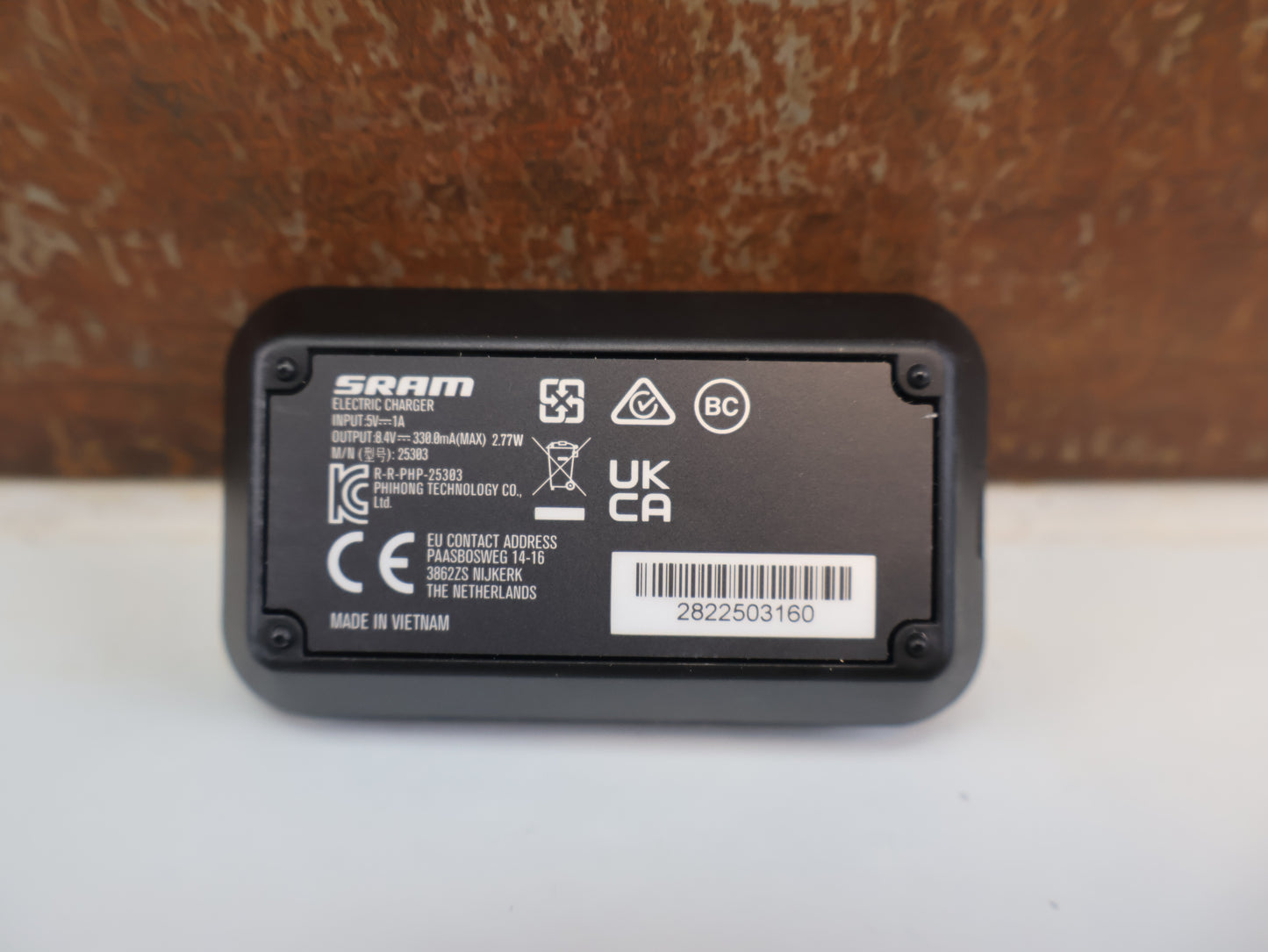 SRAM LADEGERÄT FÜR EAGLE / RED / FORCE / RIVAL / REVERB AXS & RED ETAP
