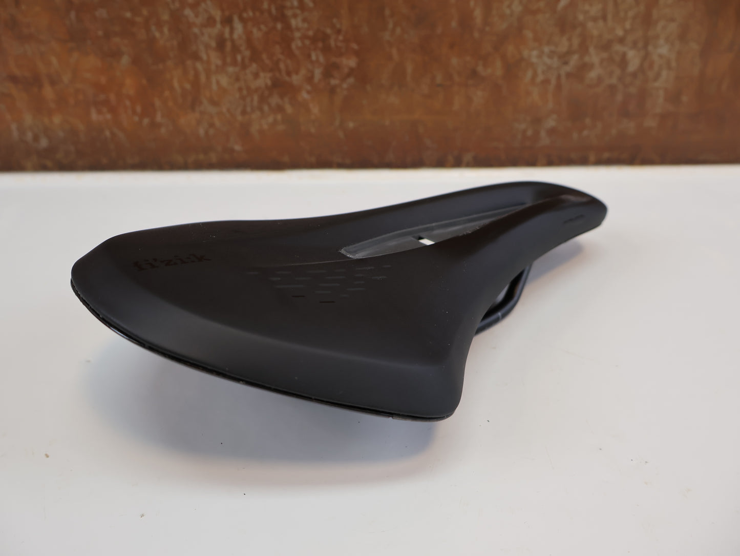 FIZIK TERRA ARGO X3 SATTEL / 150MM / GRAVEL & ALLROAD / KIUM-STREBEN / SCHWARZ