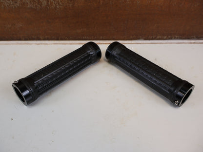 RENTHAL LOCK-ON GRIFFE TRACTION ULTRA TACKY MTB ENDURO G212