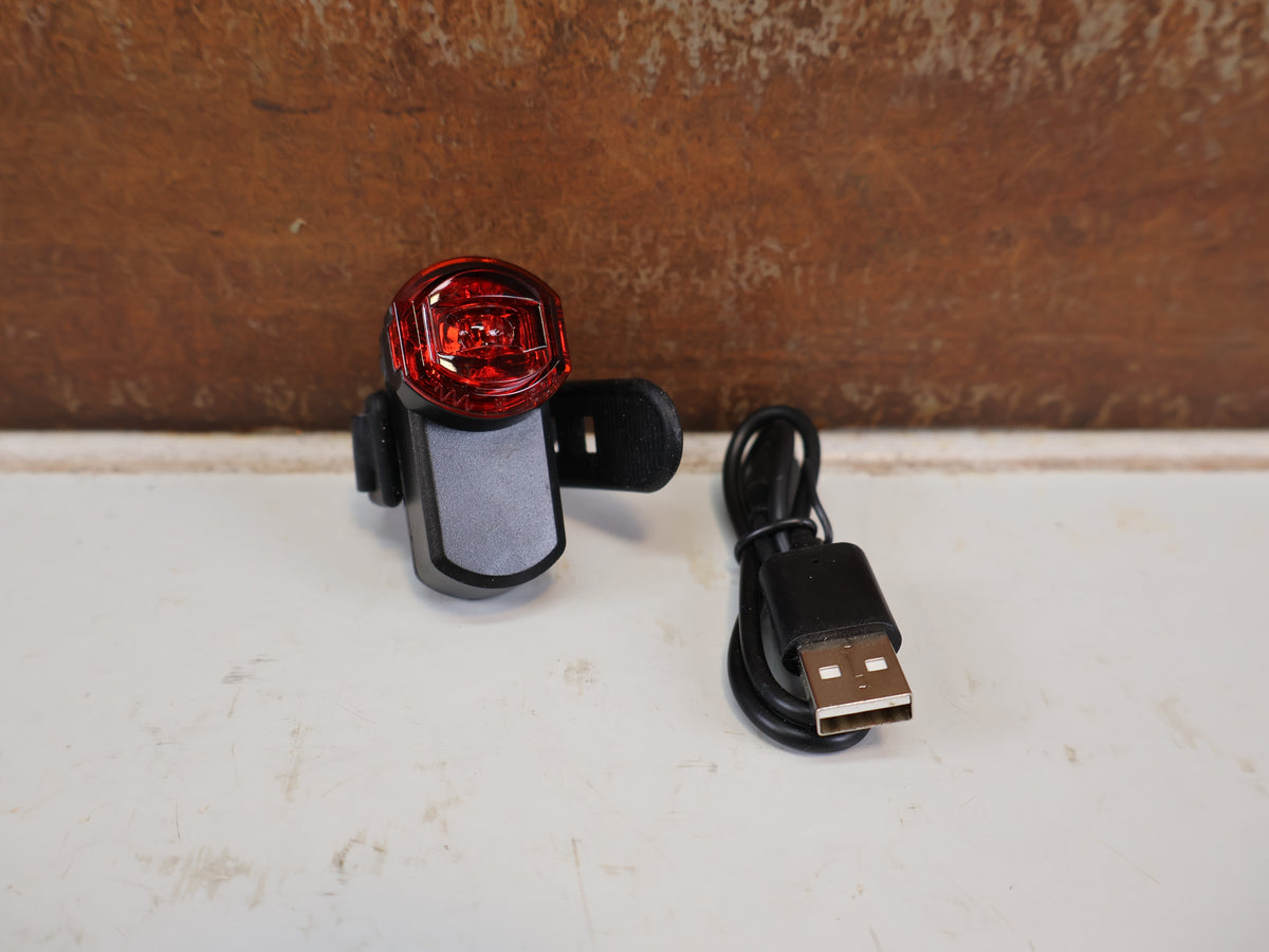 AXA COMPACTLINE USB LED RÜCKLICHT SCHWARZ