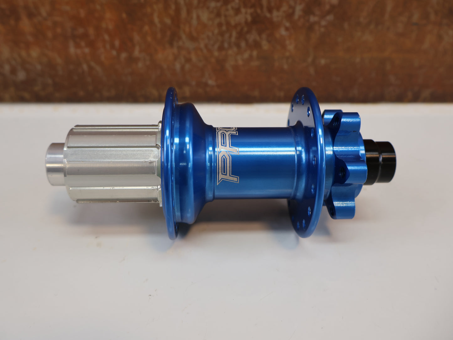 HOPE PRO 4 REAR HUB / 12 X 148 MM BOOST / 32 HOLE / BLUE / RHP432B148SA