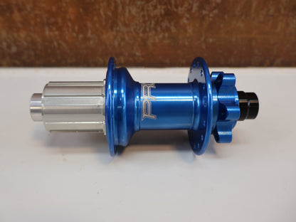 HOPE PRO 4 REAR HUB / 12 X 148 MM BOOST / 32 HOLE / BLUE / RHP432B148SA