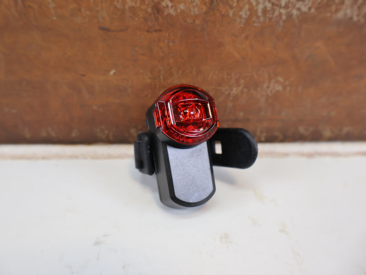 AXA COMPACTLINE USB LED RÜCKLICHT SCHWARZ