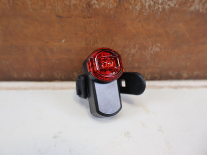 AXA COMPACTLINE USB LED RÜCKLICHT SCHWARZ