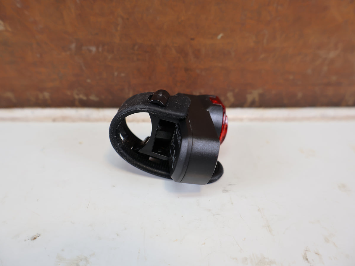 AXA COMPACTLINE USB LED RÜCKLICHT SCHWARZ