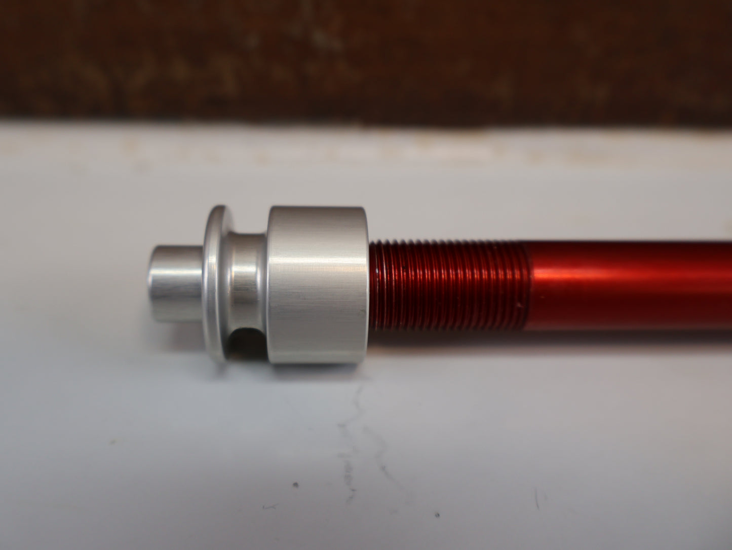 FOLLOWME THRU-AXLE M12X1.0X170 MM / ALUMINUM / RED / SYNTACE DT-SWISS BOOST