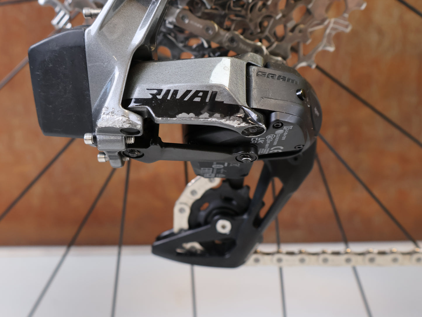 BMC ROADMACHINE 01 AMP X TWO / GRÖSSE 56 CM / TQ-HPR50 / SRAM RIVAL AXS