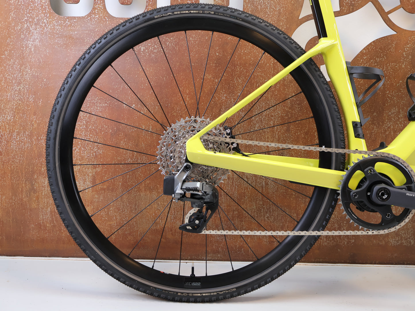 BMC ROADMACHINE 01 AMP X TWO / GRÖSSE 56 CM / TQ-HPR50 / SRAM RIVAL AXS