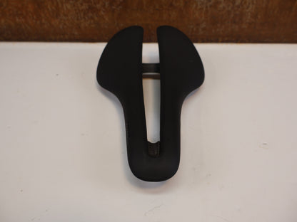 TREK AEOLUS RSL FAHRRADSATTEL / CARBON / 145 MM / RACE SHOP LIMITED