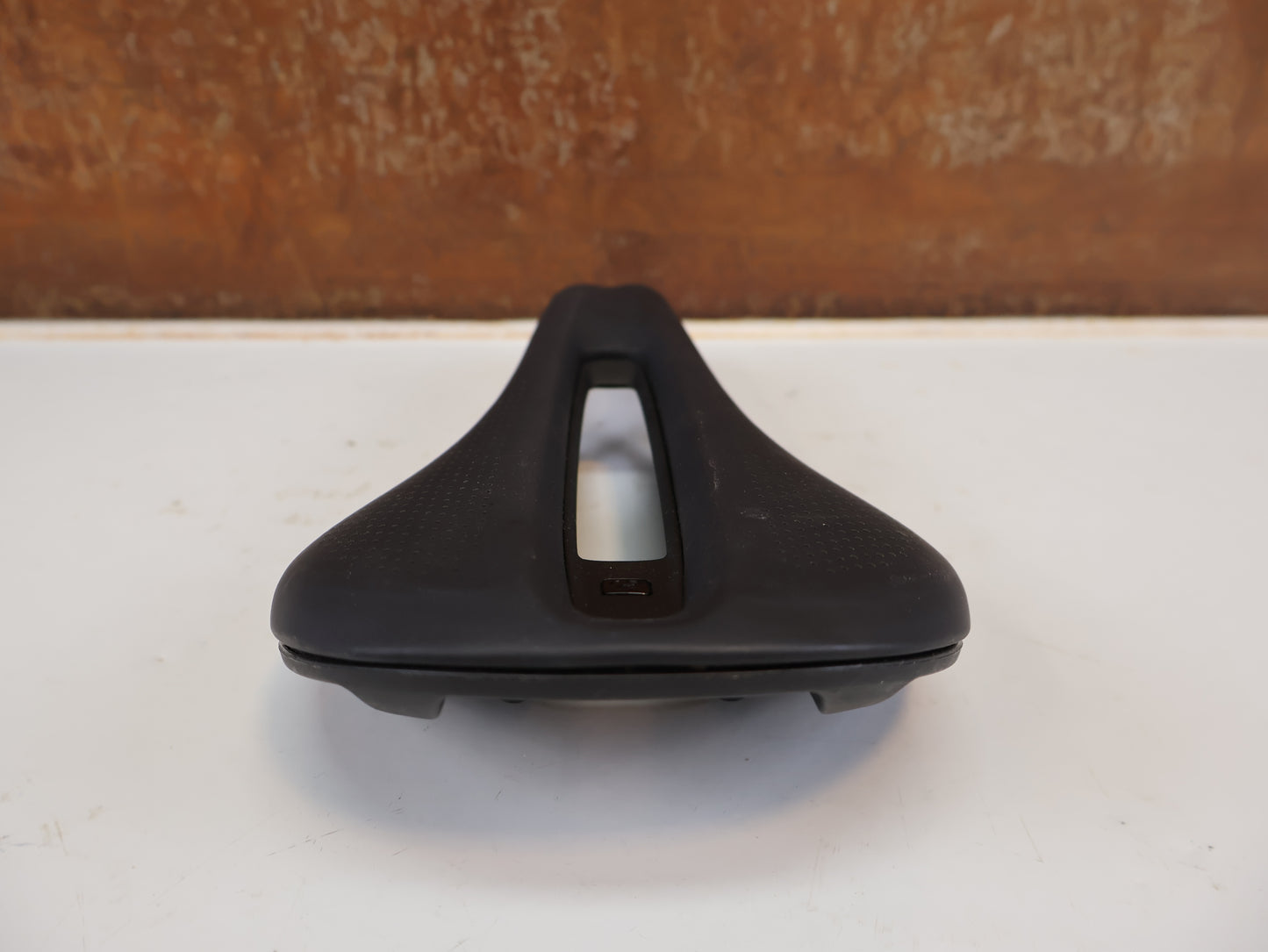 BONTRAGER VERSE SHORT PRO SATTEL / CARBONSTREBEN 250 × 145 MM / 5254985