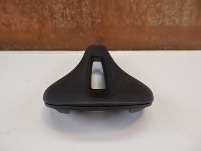BONTRAGER VERSE SHORT PRO SATTEL / CARBONSTREBEN 250 × 145 MM / 5254985