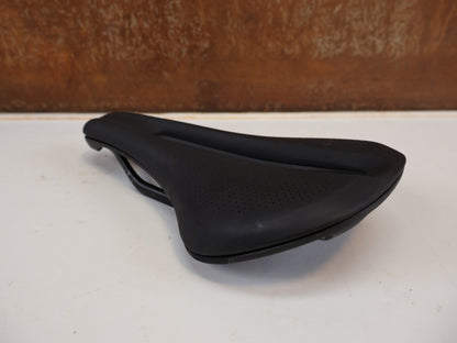 BONTRAGER VERSE SHORT PRO SATTEL / CARBONSTREBEN 250 × 145 MM / 5254985