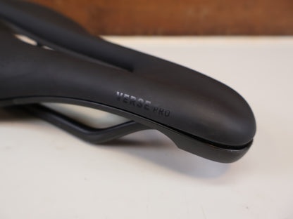 BONTRAGER VERSE SHORT PRO SATTEL / CARBONSTREBEN 250 × 145 MM / 5254985
