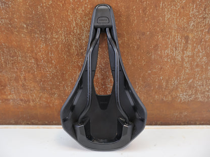 FIZIK VENTO ARGO SATTEL SCHWARZ RENNRAD / 140MM / 236G