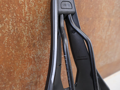 FIZIK VENTO ARGO SATTEL SCHWARZ RENNRAD / 140MM / 236G