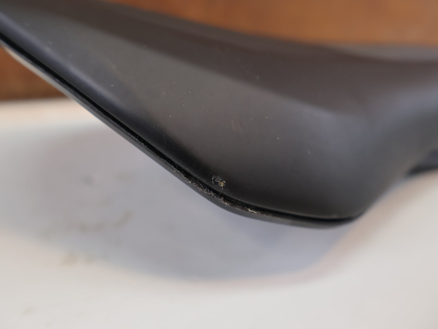 FIZIK VENTO ARGO SATTEL SCHWARZ RENNRAD / 140MM / 236G