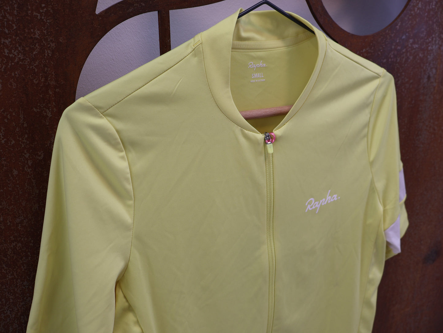 RAPHA CORE RADTRIKOT / HERREN / GRÖSSE S / YELLOW-WHITE / ATMUNGSAKTIV