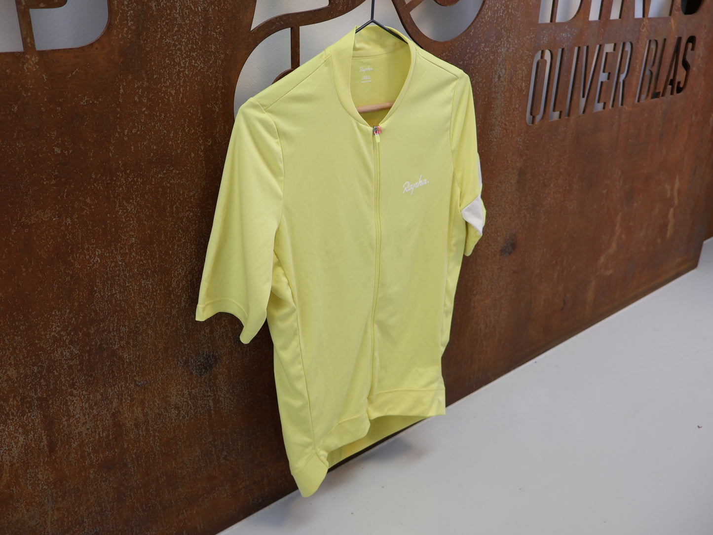RAPHA CORE RADTRIKOT / HERREN / GRÖSSE S / YELLOW-WHITE / ATMUNGSAKTIV