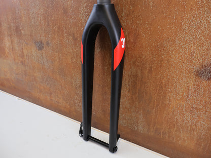 3T RIGID MTB 29 CARBON GABEL POST MOUNT TAPERED / 15X100