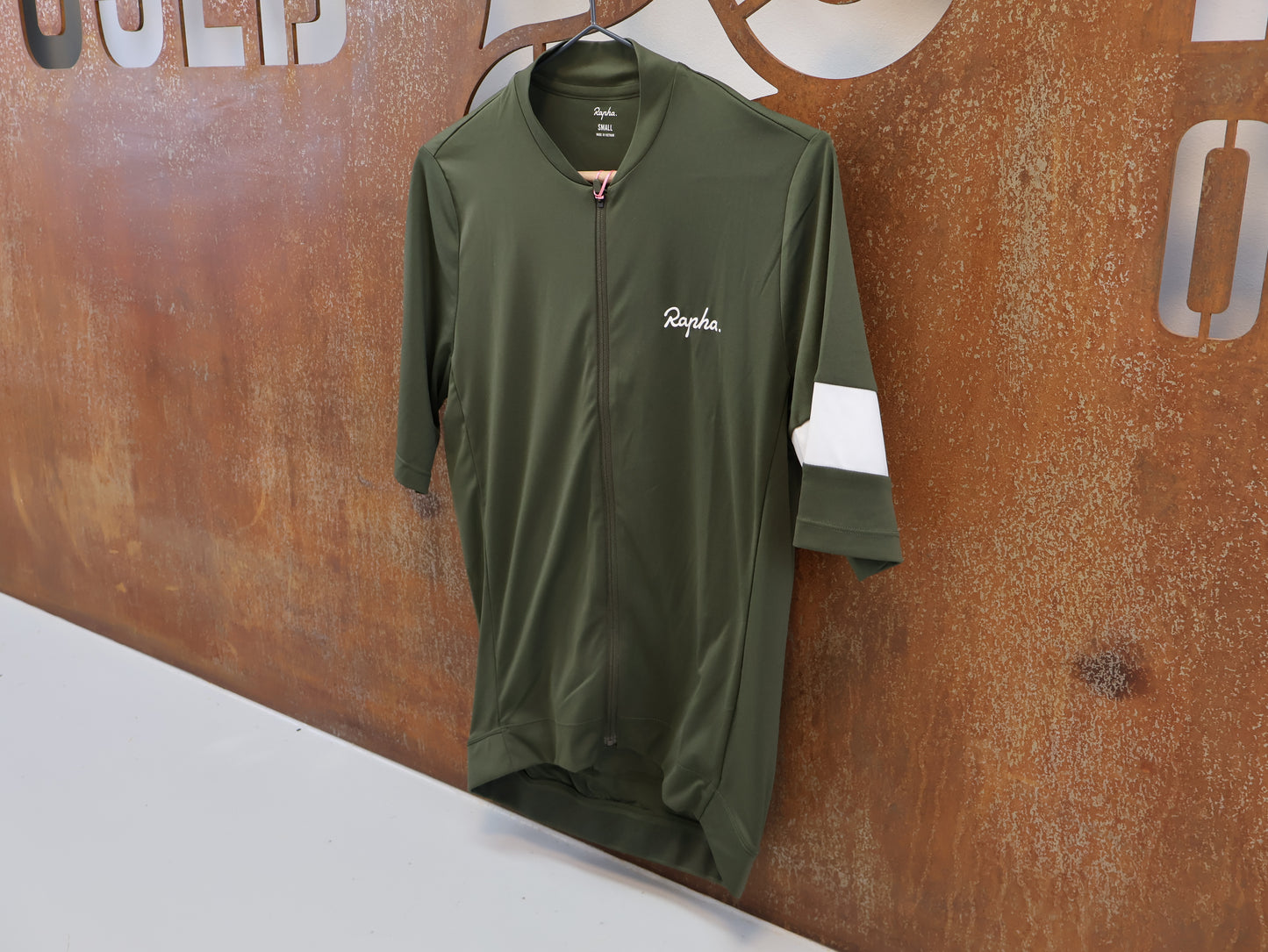 RAPHA CORE RADTRIKOT / HERREN / GRÖSSE S / ATMUNGSAKTIV / KURZARM