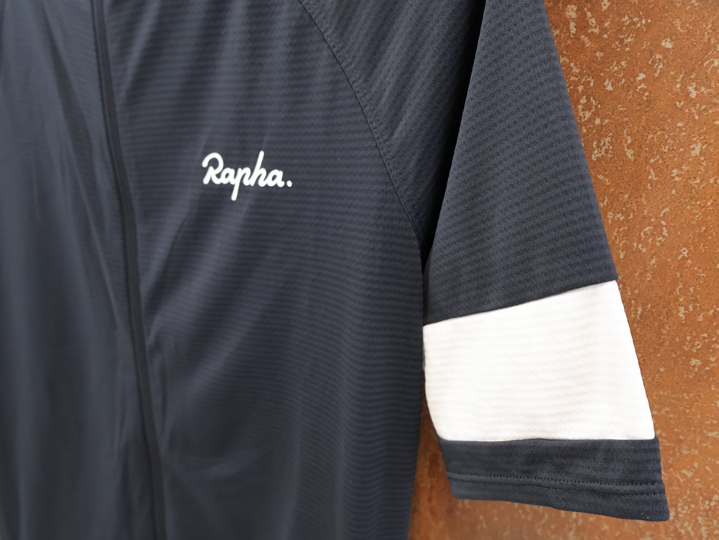 RAPHA CORE LIGHTWEIGHT RADTRIKOT / HERREN / GRÖSSE S / BLACK / ATMUNGSAKTIV