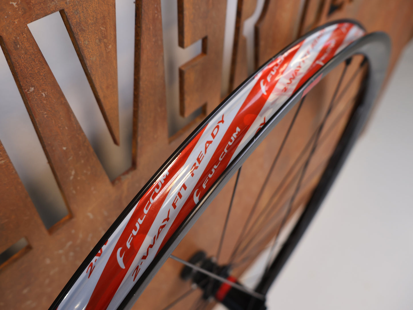 FULCRUM RAPID RED 5 DB GRAVEL LAUFRADSATZ 700C / 29 ZOLL / CAMPAGNOLO N3W