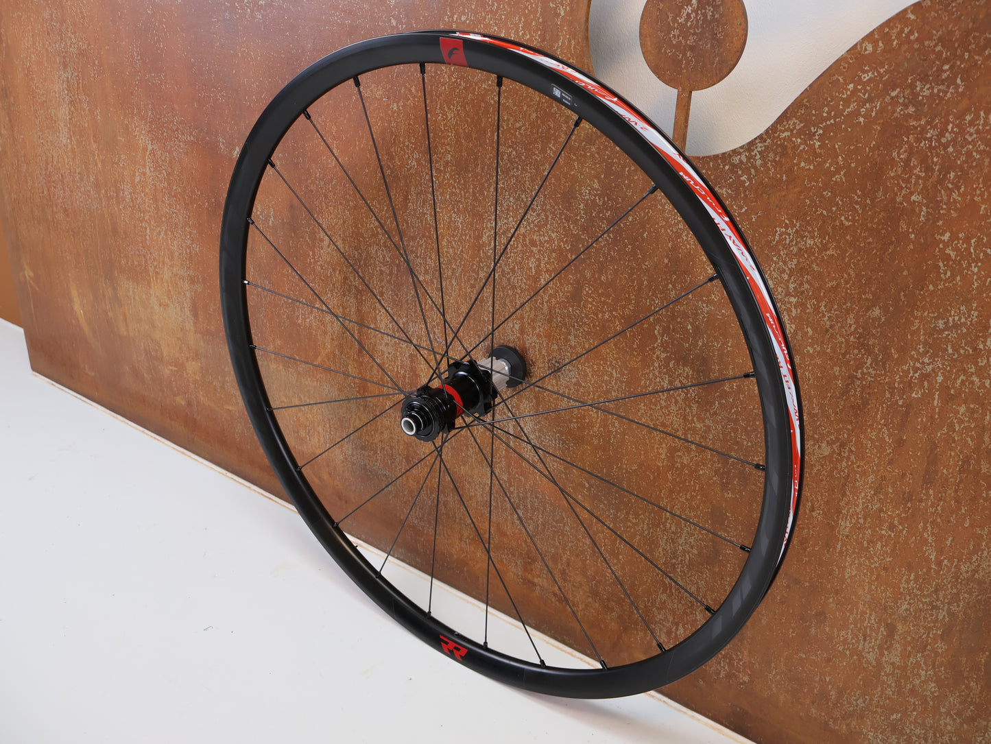 FULCRUM RAPID RED 5 DB GRAVEL LAUFRADSATZ 700C / 29 ZOLL / CAMPAGNOLO N3W