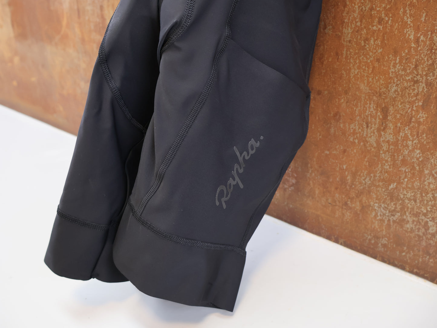 RAPHA BREVET ELEMENT BIB SHORT / GRÖSSE S / CARGO-TASCHEN / HERREN
