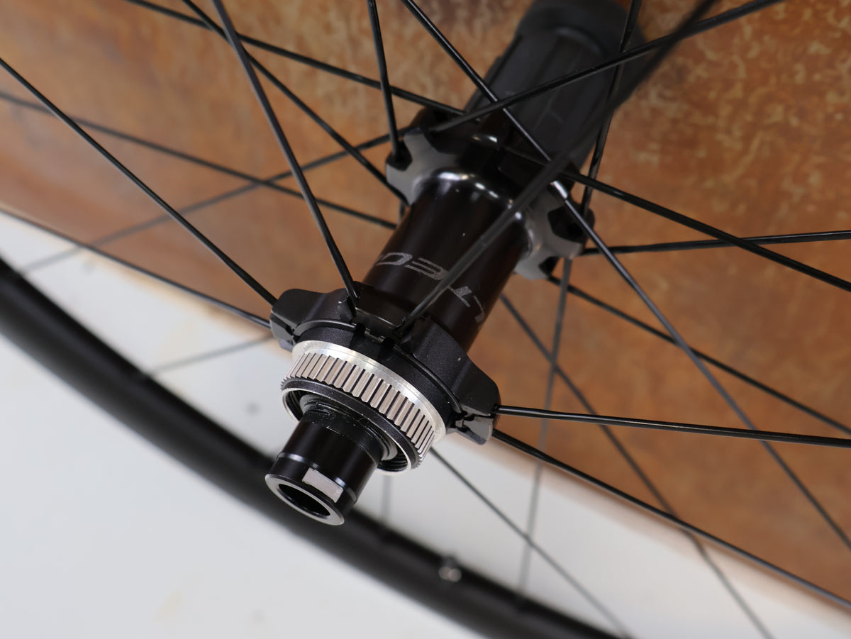 SHIMANO ULTEGRA WH R8170 C36 CARBON LAUFRADSATZ TUBELESS HG
