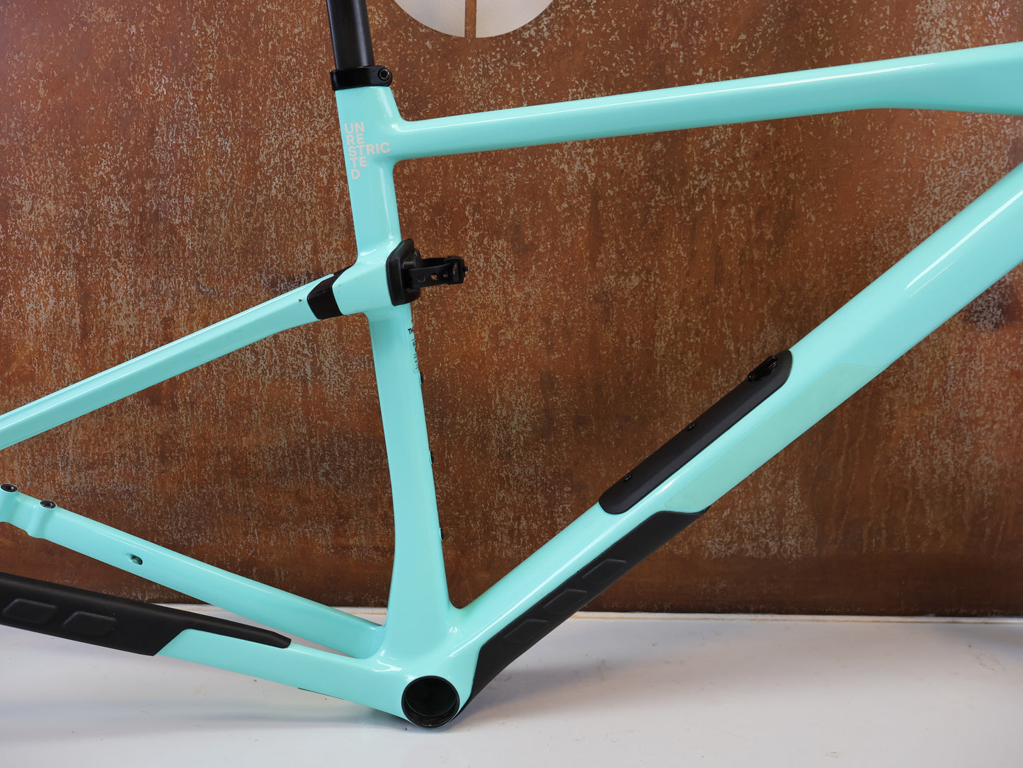 BMC URS 01 PREMIUM CARBON GRAVEL RAHMENSET / GRÖSSE M /  MTT UDH
