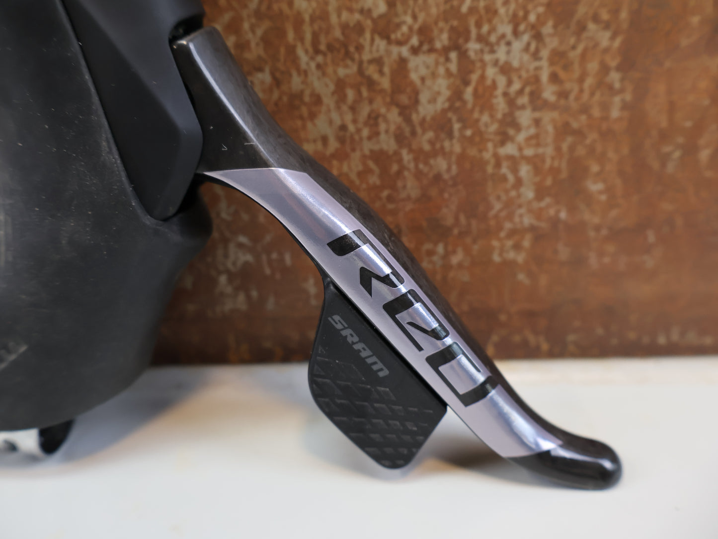 SRAM RED ETAP AXS D1 SCHALT-/ BREMSHEBEL 2X12-FACH / DISC / CARBON / INKL. BREMSSÄTTEL