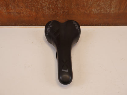 SELLE ITALIA X1 SATTEL / 135 MM / RENNRAD MTB / FEC ALLOY