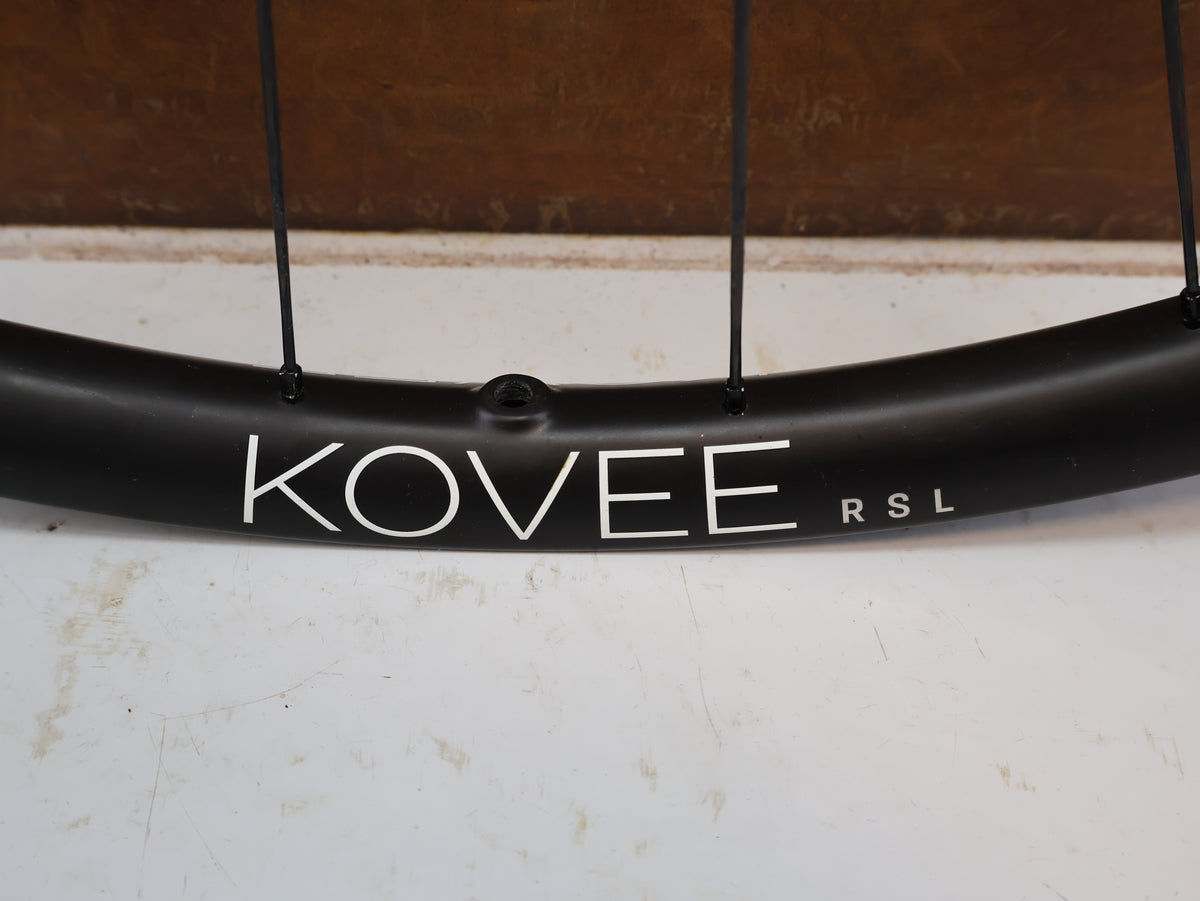 BONTRAGER KOVEE RSL 30 TEAM EDITION FRONT WHEEL 29 BOOST CARBON