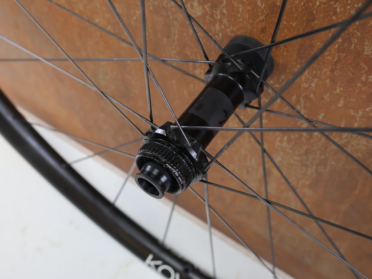 BONTRAGER KOVEE RSL 30 TEAM EDITION FRONT WHEEL 29 BOOST CARBON
